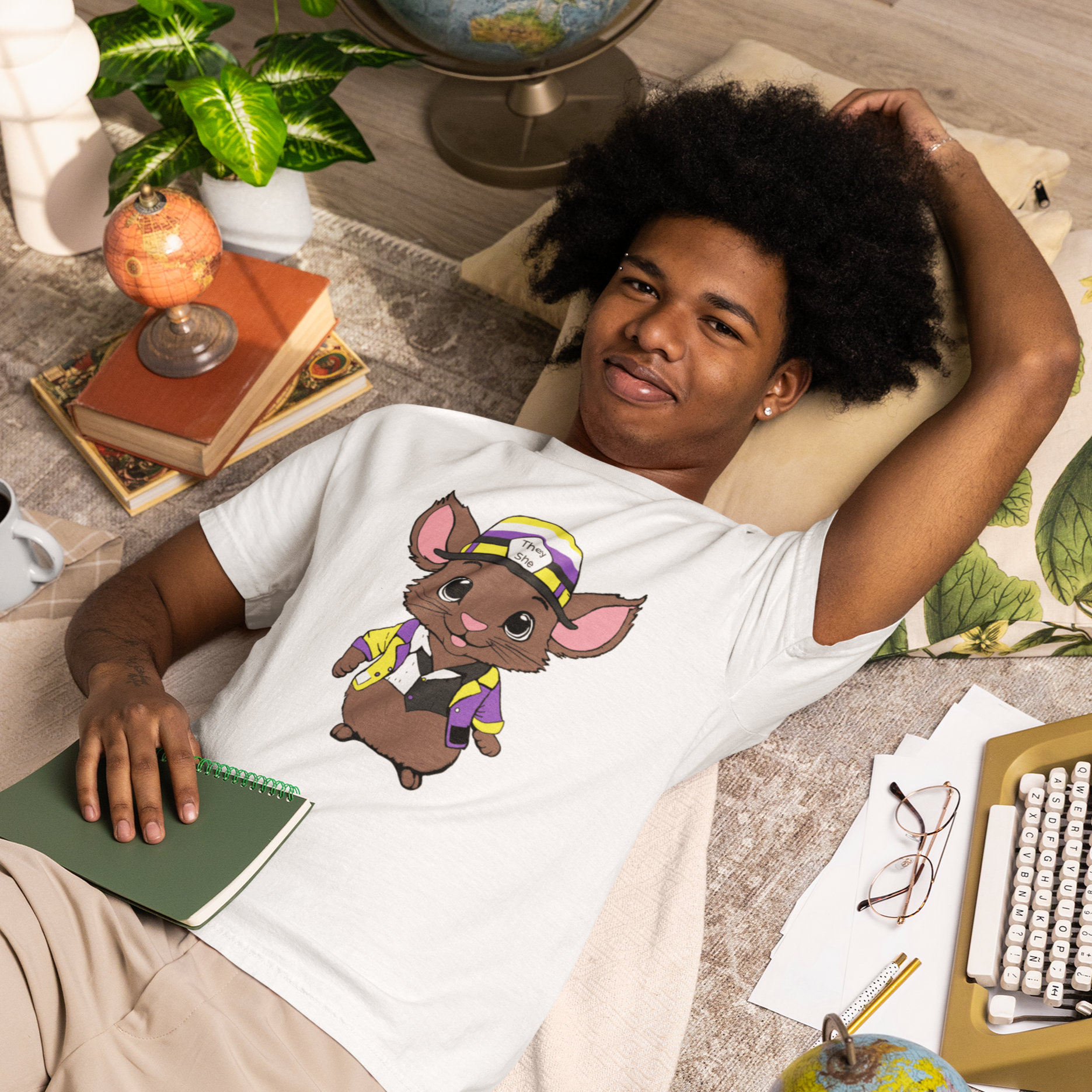 T-Shirt Personalized Nonbinary Mouse T-shirt